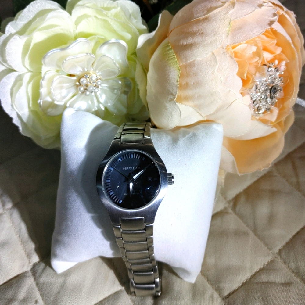 Vintage Perry Ellis 38mm Watch